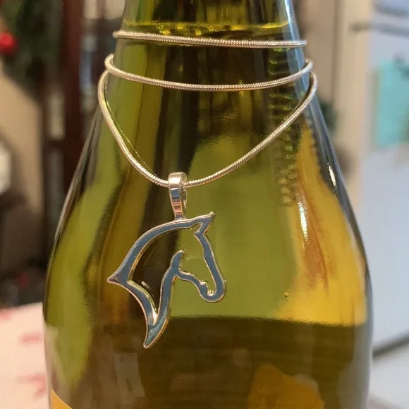 Horse 🐴 Head Silhouette 925 Silver Necklace - Picture 2 of 8